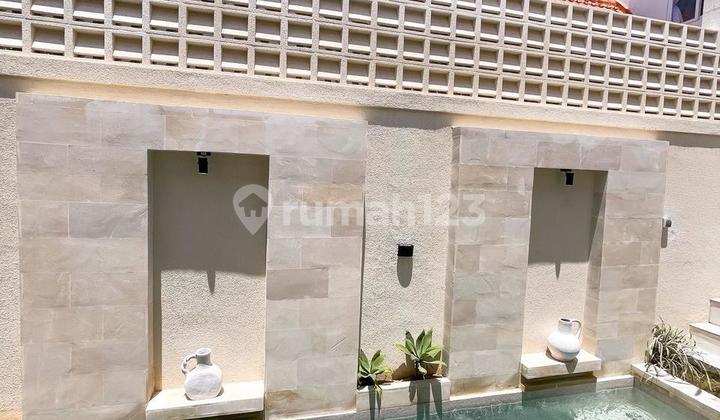 VILLA BARU 3BR PRIVAT POOL FURNISHED LOKASI KAWASAN VILLA DI CANGGU