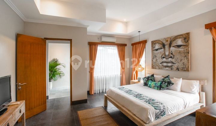 FOR SALE VILLA 4BR BEST LOCATION NEAR BRAWA BEACH AND FINNS CLUB CANGGU