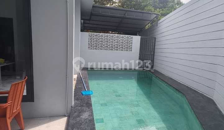 FOR SALE SEMI-VILLA RESIDENCE 3 BR SWIMMING POOL STRATEGIC LOCATION FOR SALE SEMI-VILLA RESIDENCE 3 BR SWIMMING POOL STRATEGIC LOCATION