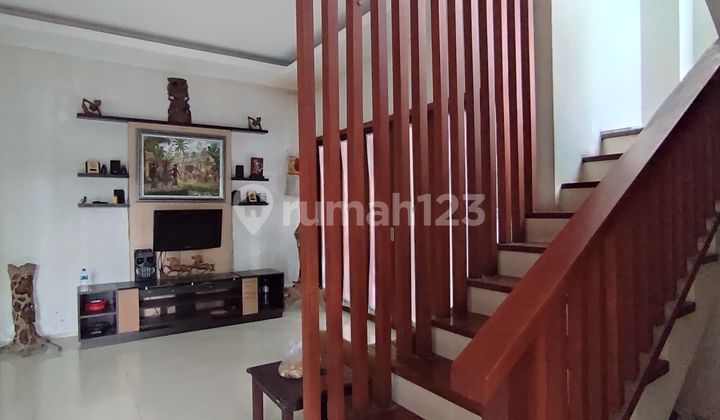 RUMAH SIAP HUNI 2LT 5BR HALAMAN LUAS FURNISHED DENPASAR TIMUR 