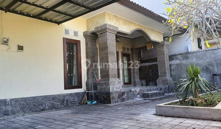 FOR RENT RUMAH 1LT 3BR MINIMALIS LOKASI STARTEGIS BAGUS DI RENON 1