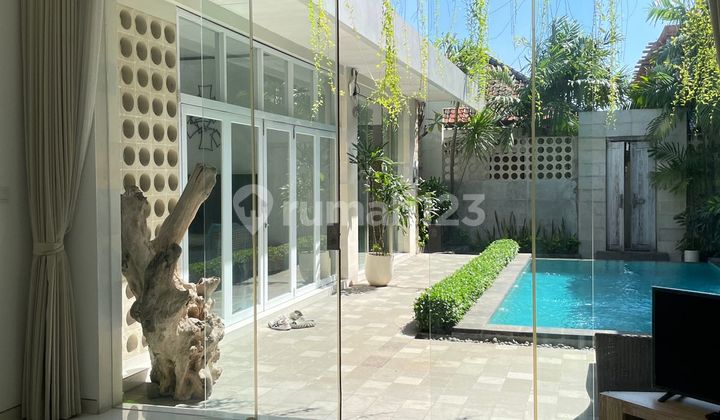 FOR RENT VILLA NEW 3BR PRIVAT TENANG AKSES BAGUS SUPER STARTEGIS DI SEMINYAK 