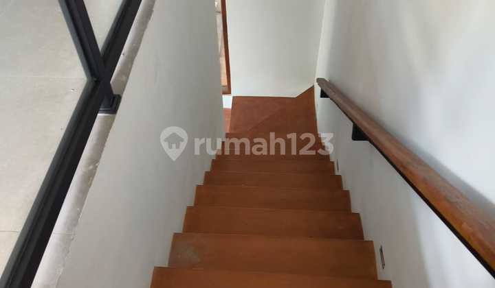 FOR SALE NEW COMFORTABLE 3 BR RESIDENCE LOCATED IN THE LOWER JIMBARAN AREA 2