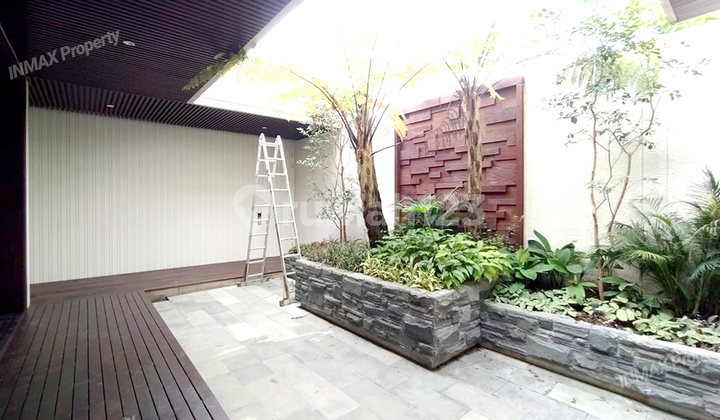 Well-Maintained Minimalist House in Villa Puncak Tidar, Malang 2