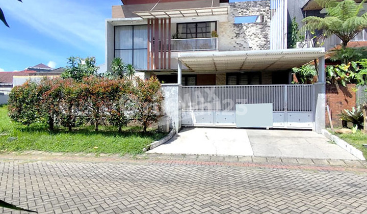 Rumah Minimalis Modern di Villa Puncak Tidar Malang