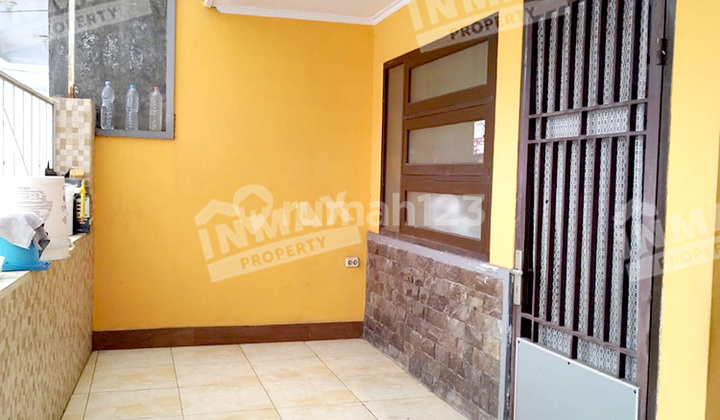 Minimalist House in Sulfat Malang 2