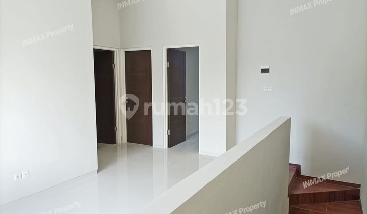 Modern Minimalist House in Langsep Malang 2