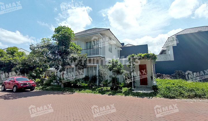 Rumah Bergaya Minimalis Modern di Malang 2