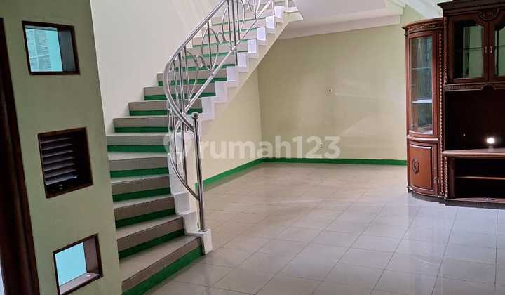 Disewa Rumah 2 Lantai Di Komplek Batununggal 1