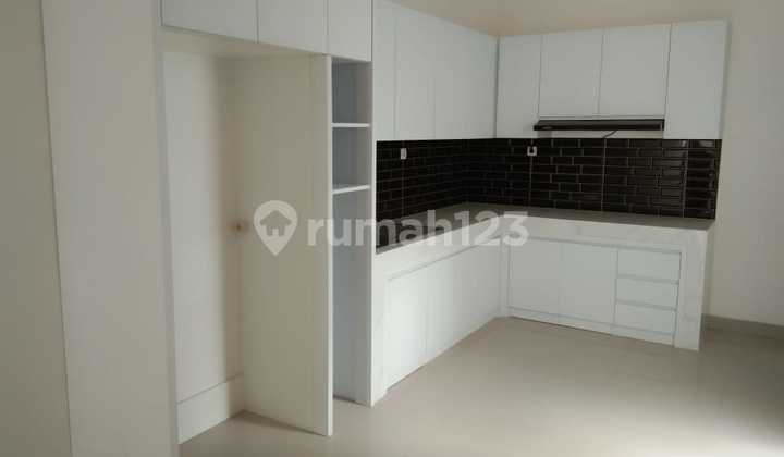 For Sale 2-Story New Building House In Cheryfield 2