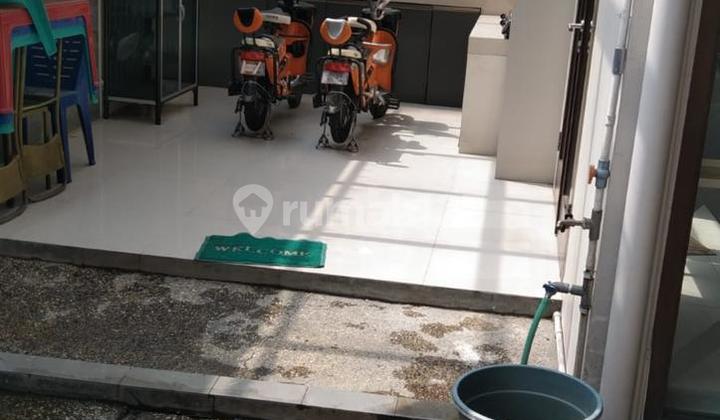 For Sale: 2-Story Semi-Furnished House in Buahbatu Square