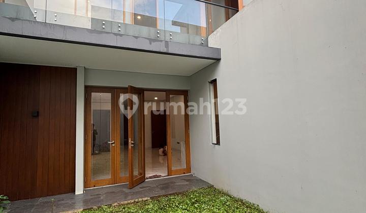 Dijual Rumah 2 Lantai Bangunan Baru di Cherryfield Dekat Stt Telkom