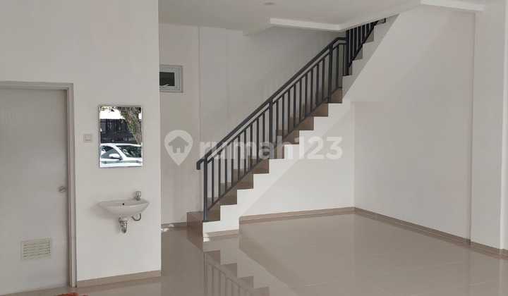 For Rent: 2-Story New Building Shop House in Sariajdi 2