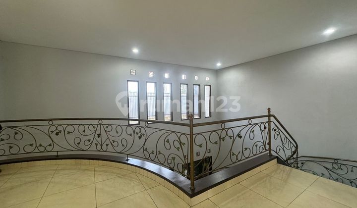 For Sale Fully Furnished 2-Story House in Batununggal 2