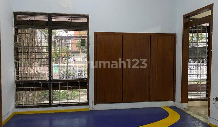 Rumah 2 Lantaii Pusat Kota Ciateuldengan 5 Kamar Dekat Mall dan Sekolah 2