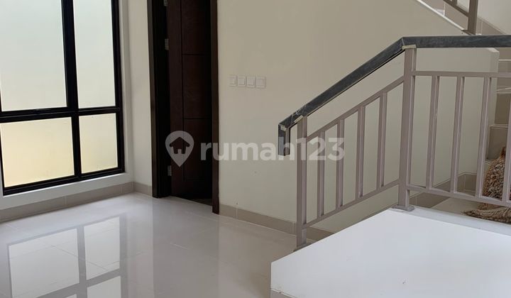 Disewa Rumah 2 Lantai Di Podomoro Dekat Stt Telkom 2