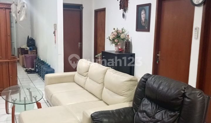 Disewa Rumah 2 Lantai Lengkap Dengab Furnish & Rooftop Di Kembar Disewa Rumah 2 Lantai Lengkap Dengab Furnish & Rooftop Di Kembar