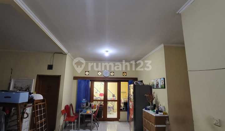 Rumah di Pesona Pasteur Regency Dekat Tol dan Kampus