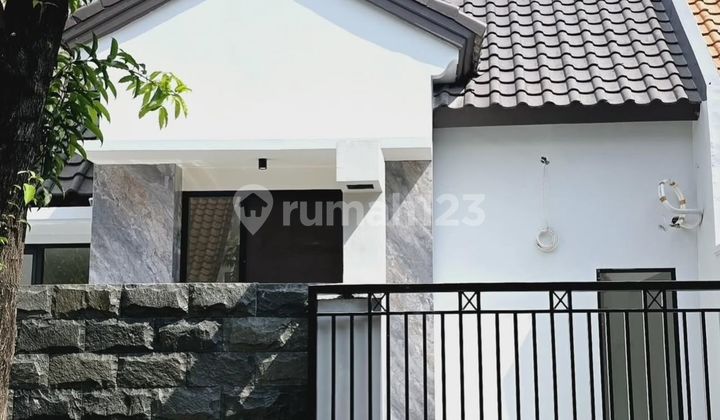 Turun Harga 500Juta! Dijual Rumah Taman Puspa Raya Citraland, Surabaya