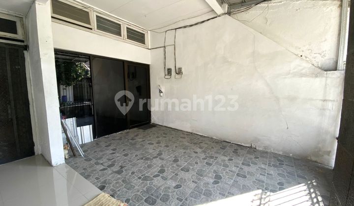 FOR SALE NICE HOUSE IN MANYAR REJO 2 STORIES 2