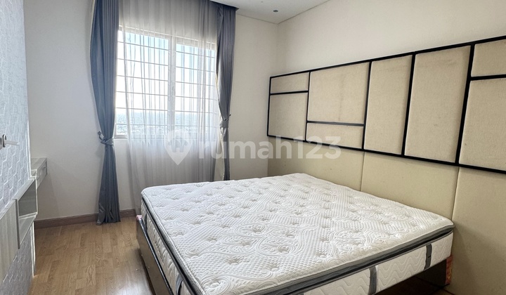 Disewakan Apartemen De Residence Pakuwon Indah 2