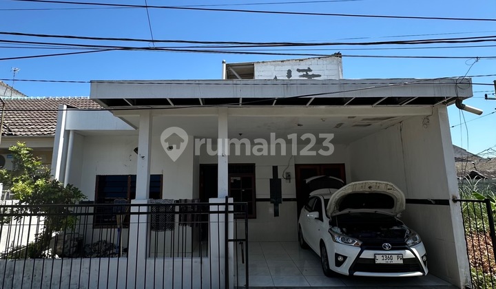 For Rent: 1.5 Story House, Griya Babatan Mukti For Rent: 1.5 Story House, Griya Babatan Mukti