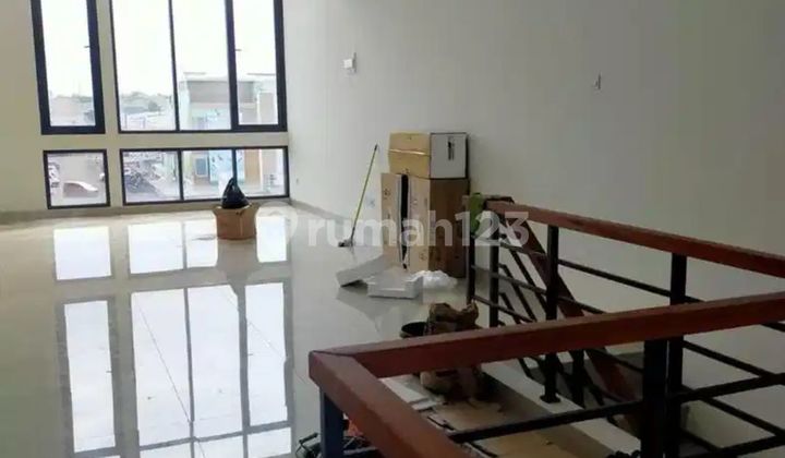 Ruko 3 Lantai Siap Pakai Cocok Untuk Bisnis Dan Investasi