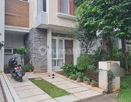 Hunian Nyaman Dua Lantai Siap Huni  1