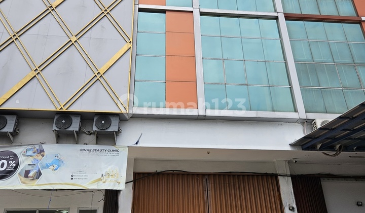 Price Drop! For Sale 4.5-Storey Shop House on Jendral Sudirman Street, Tangerang 2