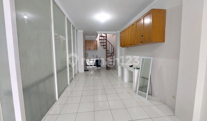 Ruko 4.5 Lantai Posisi di Jalan Raya Jalan Raya Cideng Barat Jakarta Barat Ruko 4.5 Lantai Posisi di Jalan Raya Jalan Raya Cideng Barat Jakarta Barat