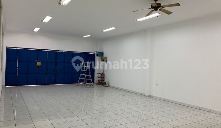 For Sale Shop House Ex Showroom in Benda Tangerang 2
