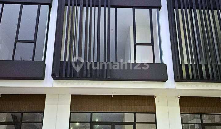 Hampton Walk 2 3-Storey Facade Shop House Gading Serpong Tangerang