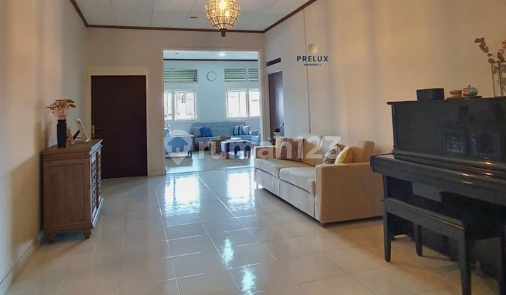 Dijual Rumah Lama Terawat Di Kebayoran Jakarta Selatan