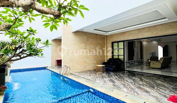 Luxury House Ready for Occupancy for Sale in South Jakarta