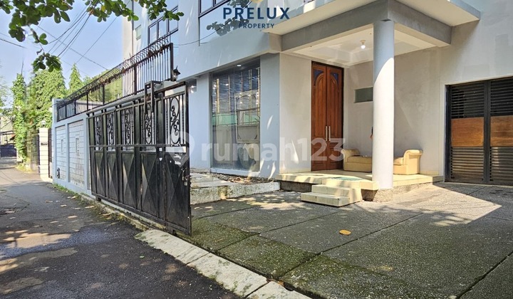 Dijual Rumah di Cilandak Jakarta Selatan Siap Huni Lokasi Strategis 2