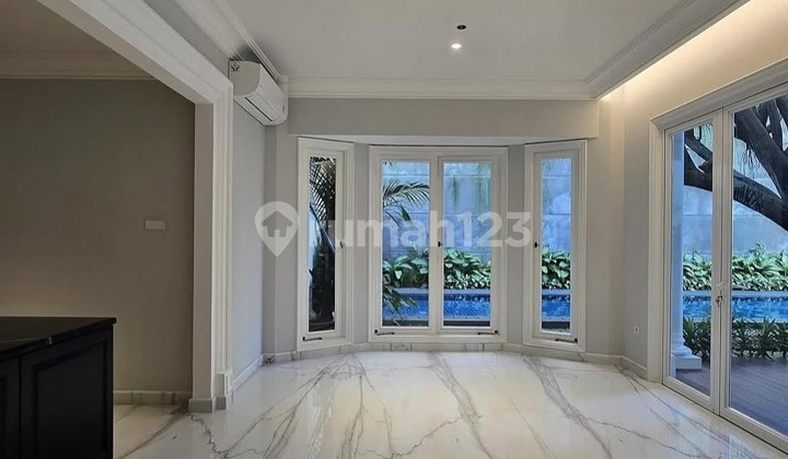 Modern Classic House in Kebayoran Baru Area 2