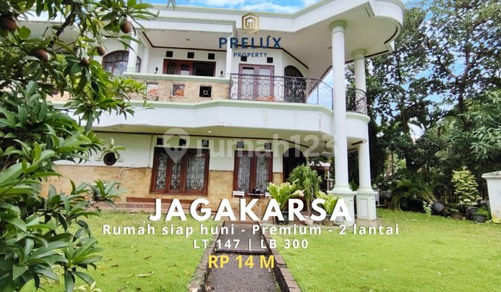 Luxury House for Sale in Jagakarsa Complex Luxury House for Sale in Jagakarsa Complex