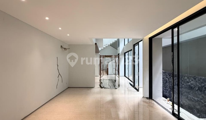 Luxury House Simprug Golf - Private Pool, 3 Lantai, Dekat Senayan 2
