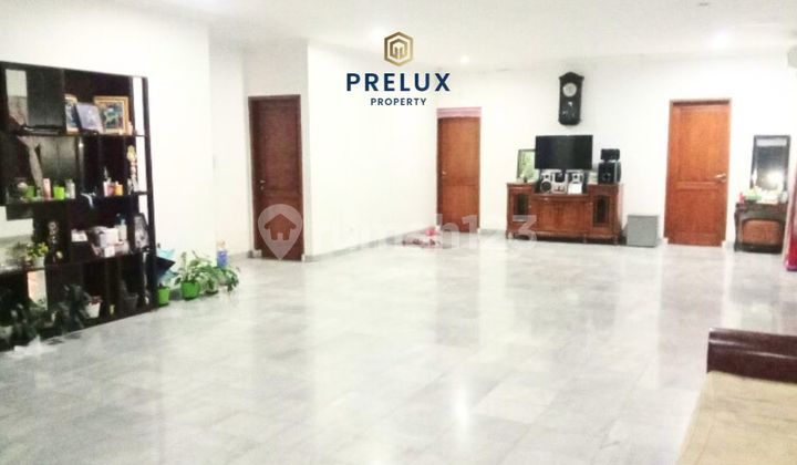 Dijual Rumah Dalam Komplek yang Tenang di Kemang 2