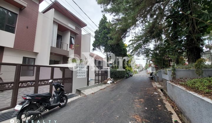 FOR SALE New House with SHM Ready to Occupy in Cigadung Dago Complex, Bandung 2