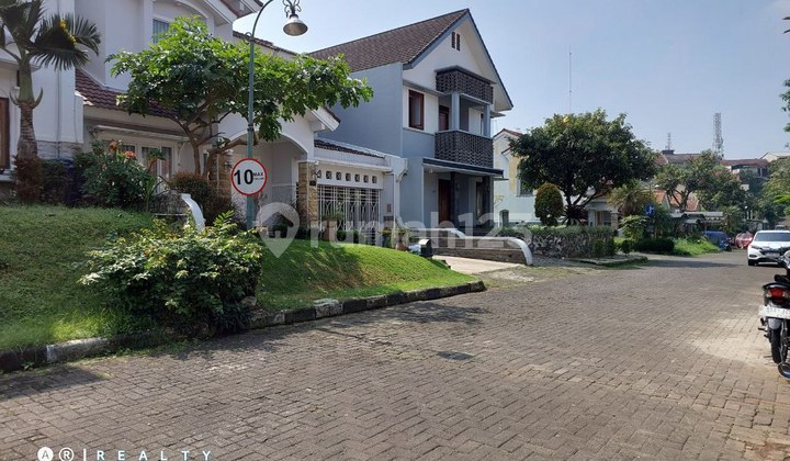 Rumah Mewah Asri D Alamanda Tubagus Ismail Dago Permai Bandung Rumah Mewah Asri D Alamanda Tubagus Ismail Dago Permai Bandung