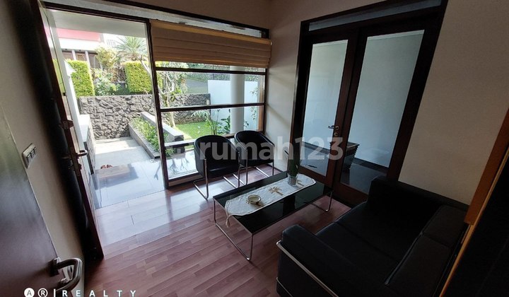Rumah Mewah Asri D Alamanda Tubagus Ismail Dago Permai Bandung  2