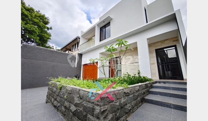 Rumah BARU SIAP HUNI Komplek SETIABUDI REGENCY dkt UPI Bandung Rumah BARU SIAP HUNI Komplek SETIABUDI REGENCY dkt UPI Bandung