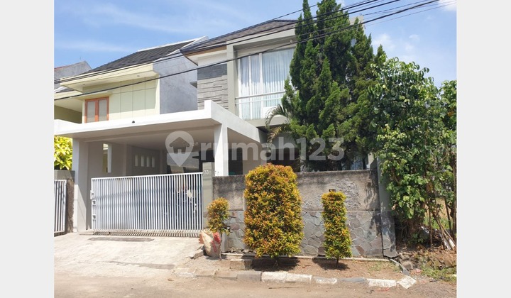 Rumah Klasik Mewah Didalam Cluster Antapani Bandung Timur