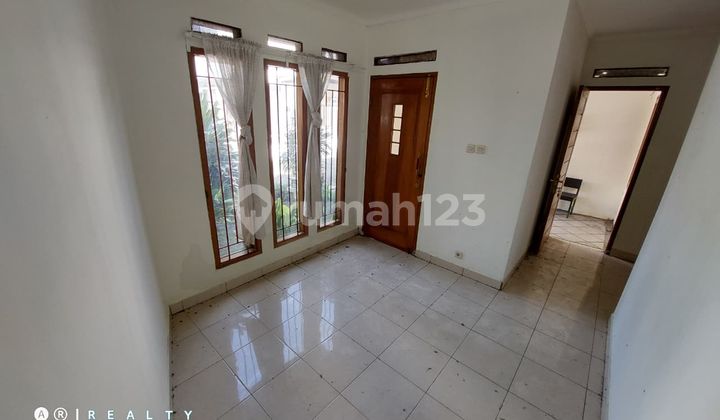 DIJUAL RUMAH Strategis CISITU DAGO dkt Pusat pendidikan Bandung 2