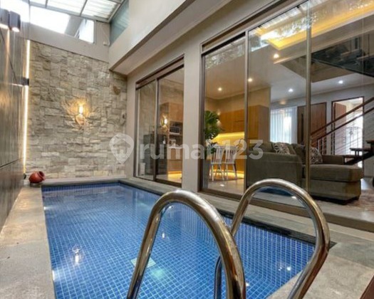 New Villa House with Swimming Pool Facilities in Cigadung Dago Bandung