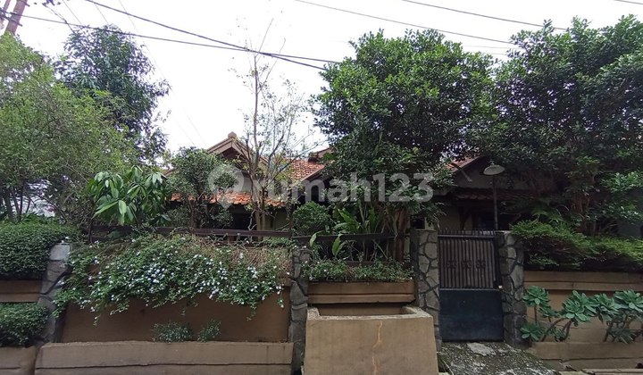 Rumah Hook 1,5 Lantai Arcamanik Bandung Dekat ke Pusat Kota
