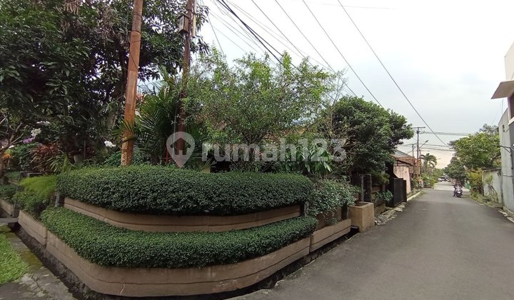 Rumah Hook 1,5 Lantai Arcamanik Bandung Dekat ke Pusat Kota