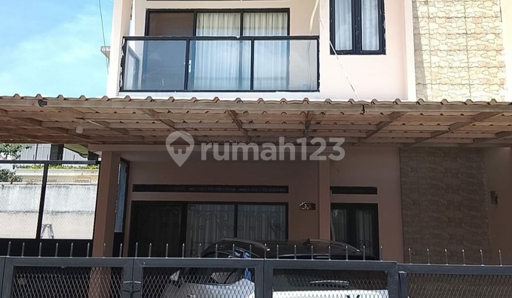 Dijual Rumah Strategis di Golf Arcamanik Cisaranten Bandung Dijual Rumah Strategis di Golf Arcamanik Cisaranten Bandung