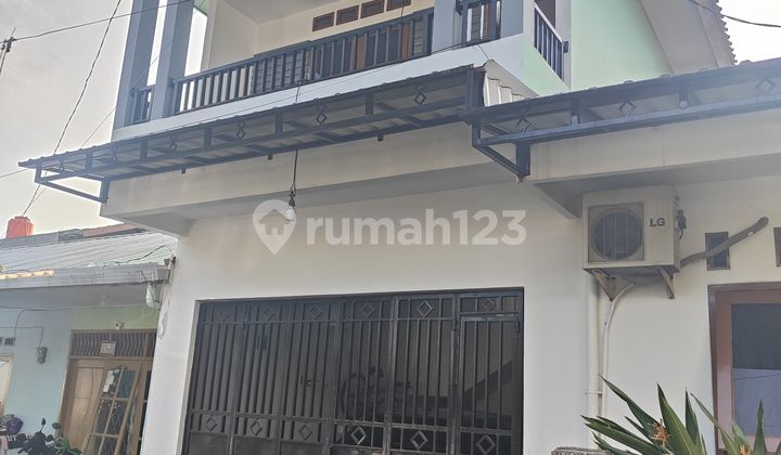 Jual Cepat! Rumah Tinggal 2 Lantai dan Kontrakan 5 Pintu Terisi Penuh di Cibubur, Jakarta Timur